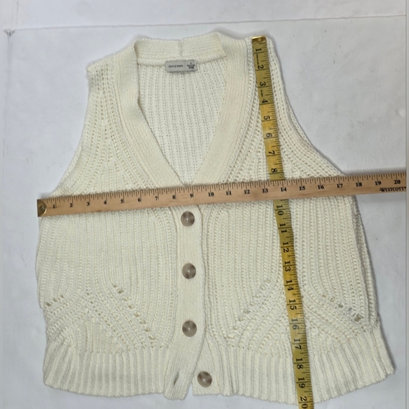 Gentle Fawn Cream,knit, Button Up, Sweater Vest. Small - Picture 7 of 15